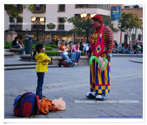 The clown show (very popular in Mexican cities)