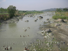 sungai di singorojo