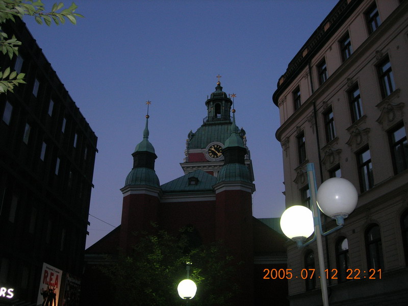 斯德哥尔摩晚上10点多时的天色仍然像北京的黄昏