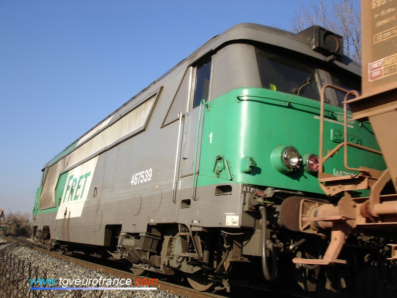 La BB 67539, dernière locomotive en livrée FRET avec les persiennes en aluminium