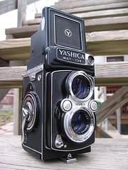 Yashica MAT - 124 (open)