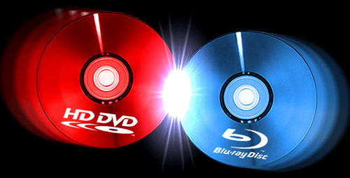 Comme vous le savez, la guerre entre Blu-Ray et HD-DVD a déjà débutéil est encore trop tôt pour donner l'avantage à l'un des deux, néanmoins, 