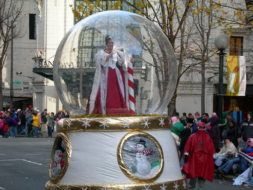 Seattle Snow Queen in a Snow Globe