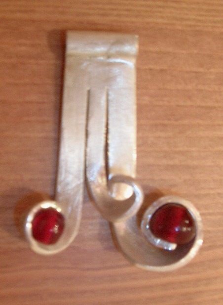 silver pendant w/ beads