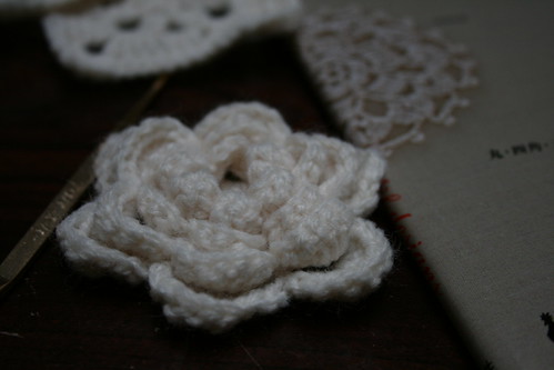 モチーフ編みの花