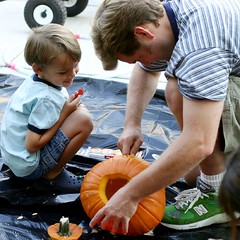 helping daddy carve