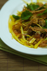 Spicy thai mango salad
