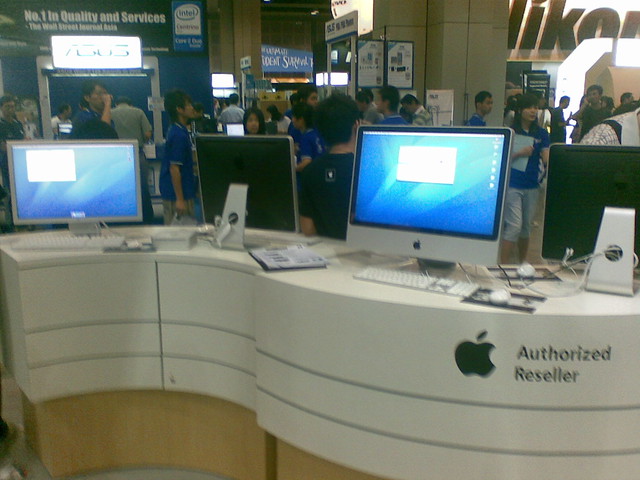 Apple booth at COMEX Singapore 2007 | Flickr - Photo Sharing!