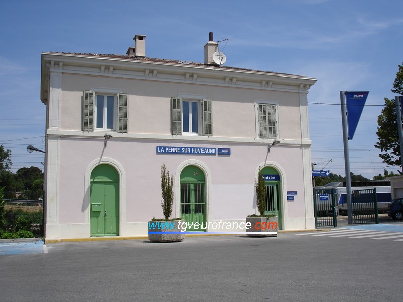 La gare SNCF de La Penne-sur-Huveaune (13861)