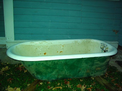 Clawfoot tub, yet again