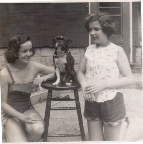 Ginni Nagle Perry (left) with sister and dog