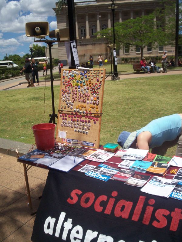 Socialist Alternative Stall - Justice for Mulrunji Rally at Queens Park and March through Brisbane City, Australia, November 18 2006