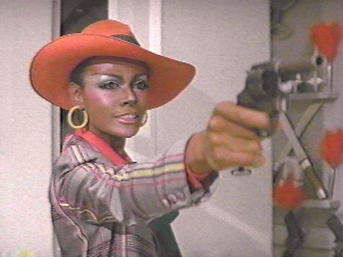 Cleopatra_Jones_And_The_Casino_Of_Gold_02
