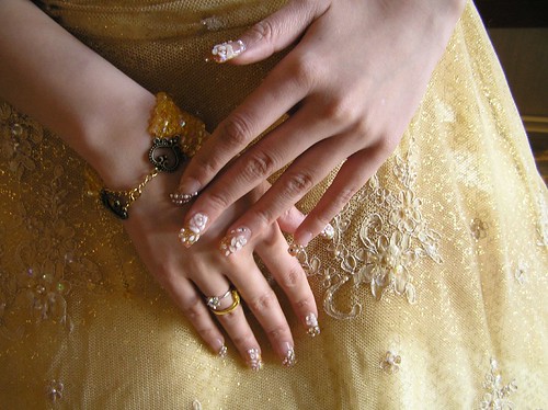 新娘的水晶指甲