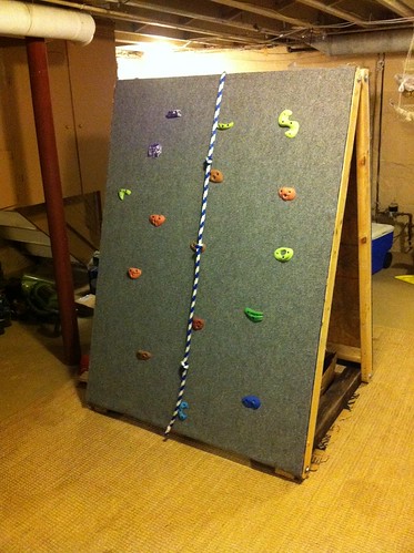 DIY Portable Kid's Climbing Wall