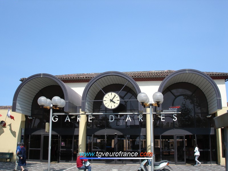 La gare SNCF d'Arles (13200)