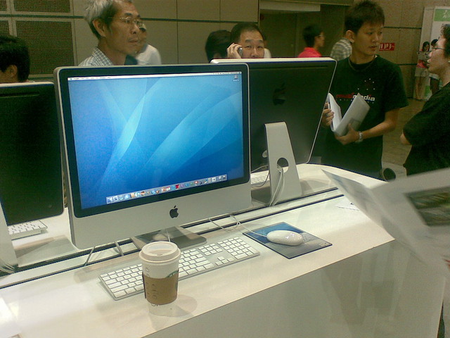 Apple Booth at COMEX Singapore 2007 | Flickr - Photo Sharing!