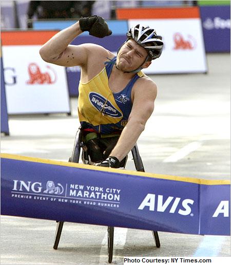 2006 NYC Marathon - Kurt Fearnley of Australia
