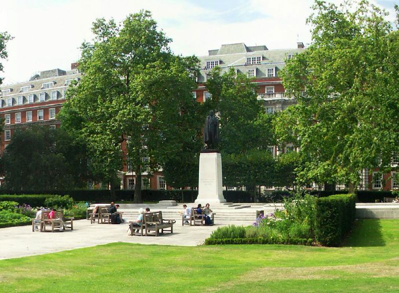 Grosevenor Square and Statue of Roosevelt