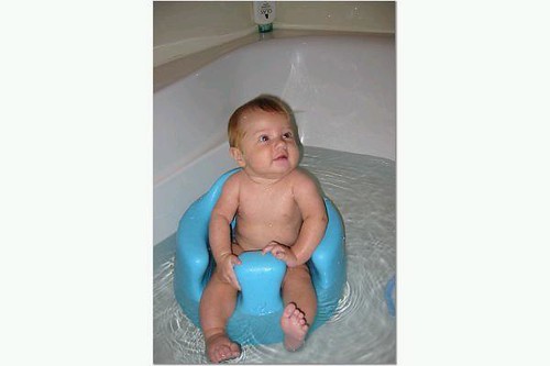 Hudson in the bath2
