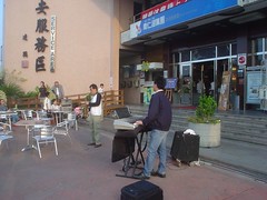 2.泰安休息站的街頓axophone表演