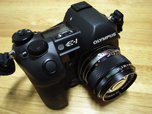 Olympus E-1 vs. OM G.ZUIKO 50mm f1.4