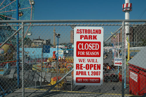 Astroland Closed for Season
