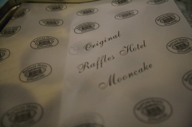 Raffles Hotel Mooncake | Flickr - Photo Sharing!