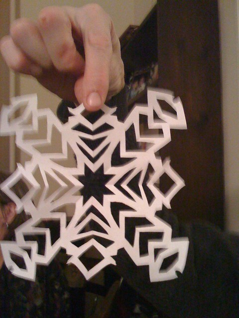 simple snowflake patterns for kids. snowflake mom has these easy