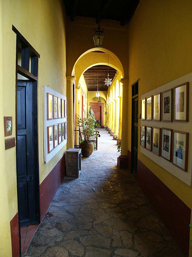 casanabolom_hallway