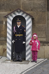 Girl and guard at the entrance to the Prague Castle