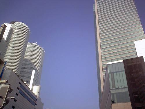 TOWERS　and　MIDLAND　SQUARE