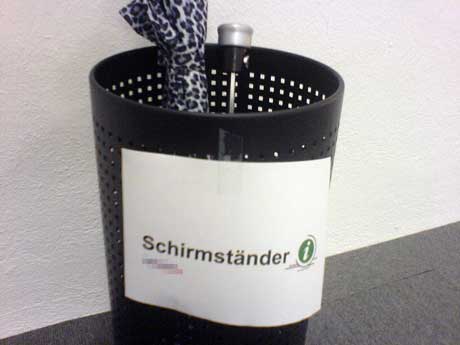 20061205_schirmstaender