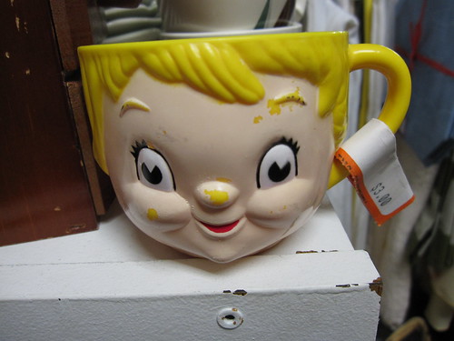 I would be too scared of this damn face to drink out of it