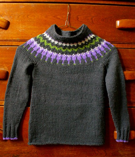 Icelandic Yoke Sweater 008-3