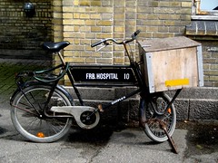 FRB Hospital Bike (by [Zakkaliciousness])