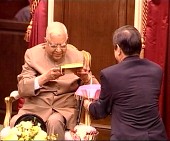 SN Goenga at Tipitaka Lecture 2001 by Chulalongkorn Univ & Dhamma Society 