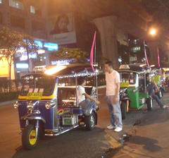 39.泰國經典的嘟嘟車(Tuk-Tuk)