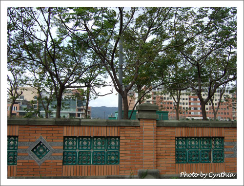 台北大學圍牆