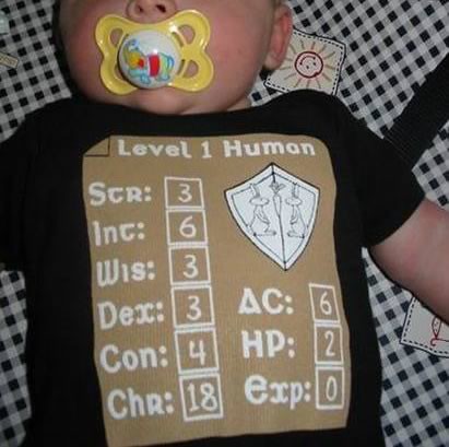 La camiseta de padres frikis por excelencia para sus bebés, la de Humano de Nivel 1.