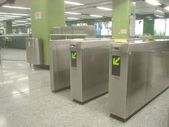 01.香港地鐵的收票口