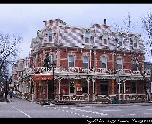 Hotel of Niagara-on-the-lake (by fayehuang)
