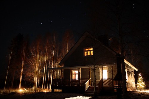 Winter cottage (by MiikaS)