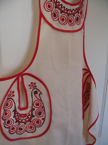 folksy vintage apron