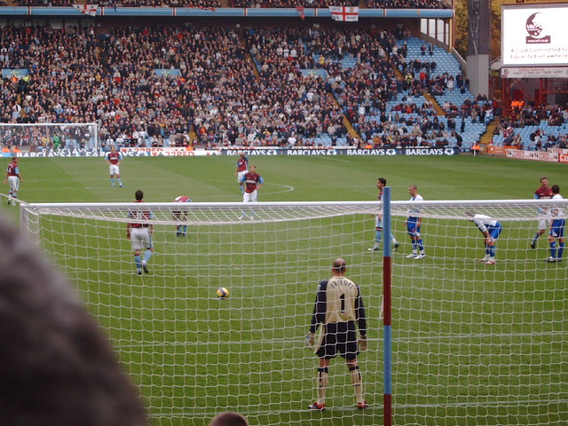 Gareth Barry Penalty - Aston Villa v Blackburn Rovers, November 2006 ...