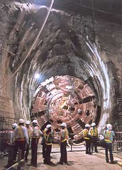Construction of underground tunnels