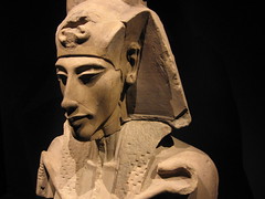 Magnifica escultura del faraón Ajenaton
