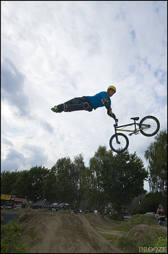 tailwhip (by Drooze Photography)