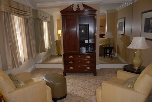 Mayflower Hotel Room 871 Bedroom