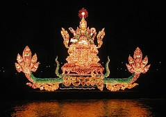 illuminated boats 04